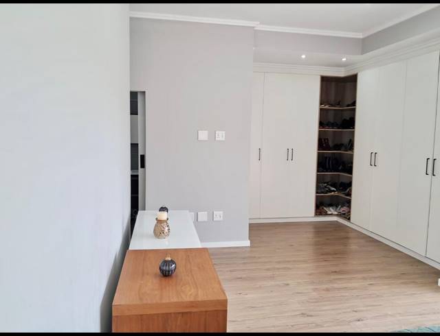 3 BEDROOM TOWNHOUSE FOR SALE IN PALM LAKES ESTATE